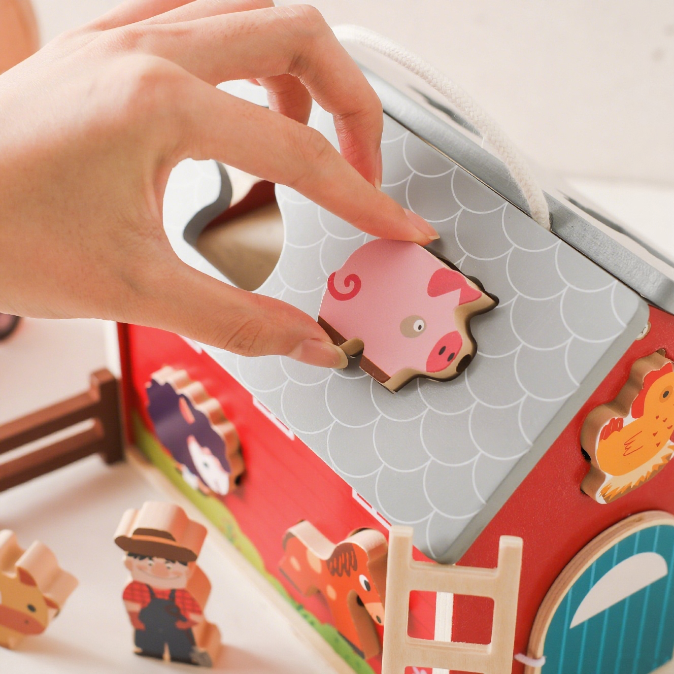 Puzzle en bois avec animaux de la ferme