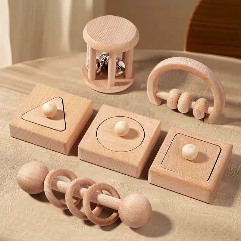 Jouets en bois pour bébé
