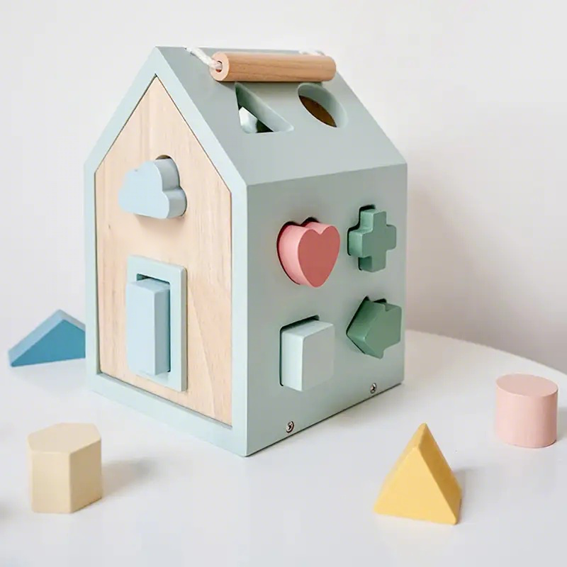 Montessori-Formenspielhaus aus Holz