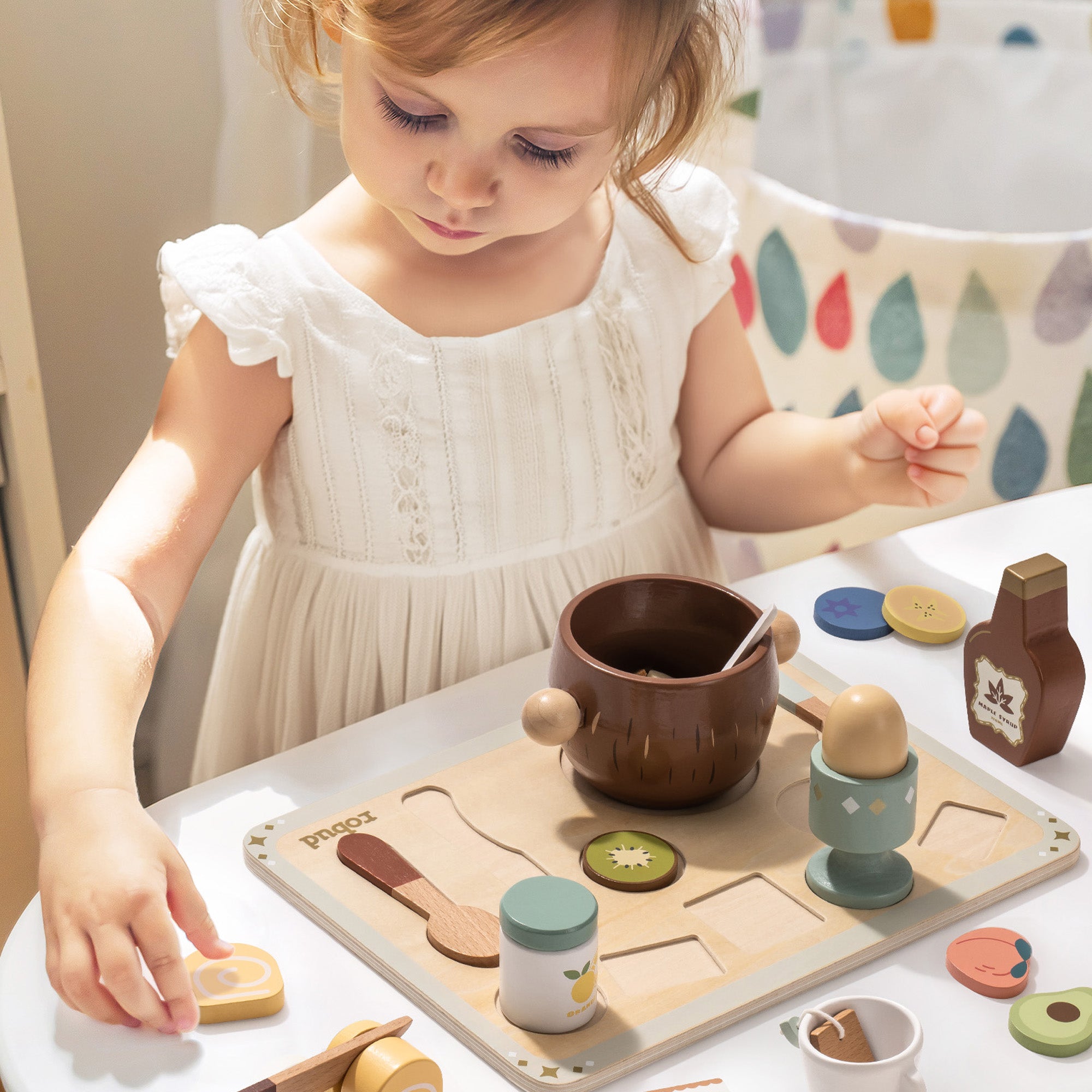 Cuisine en bois pour enfants avec fruits à découper