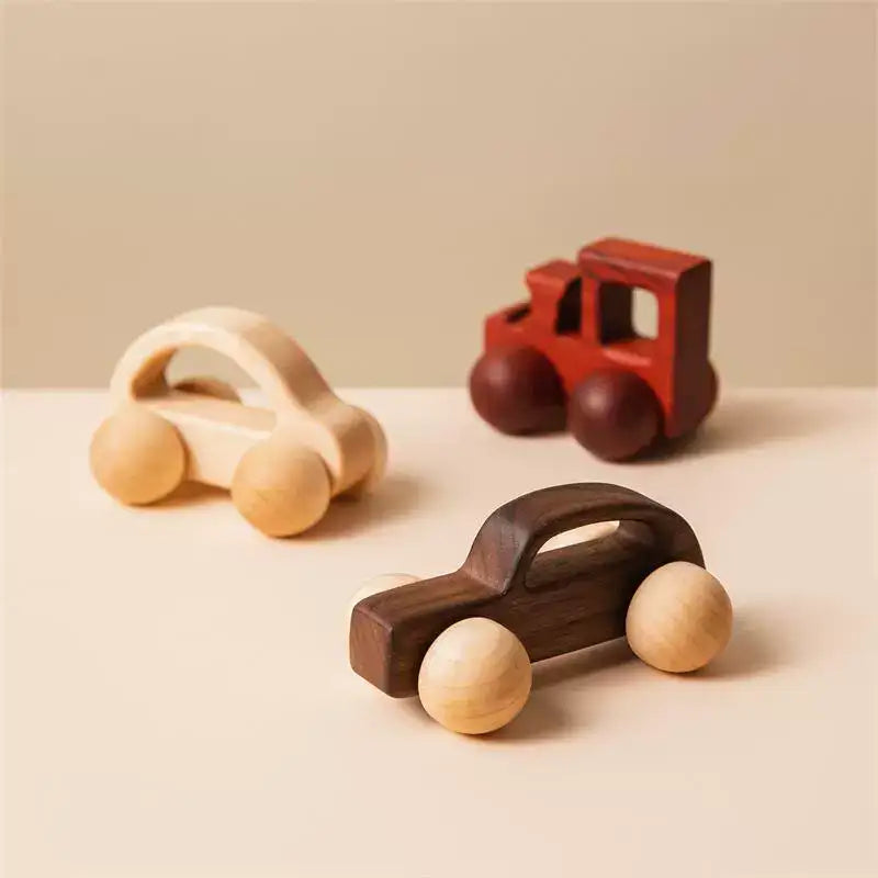 Camions en bois pour tout-petits